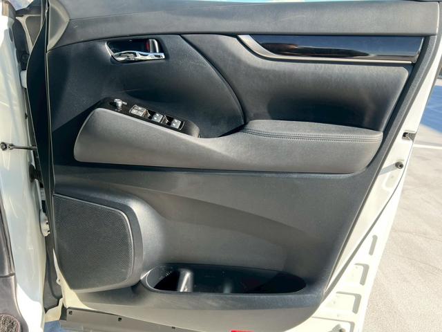 ヴェルファイア ２．５Ｚ　プッシュスタート・地デジ対応ナビ・ドライブレコーダー・バックカメラ・両側パワースライドドア・後部座席エアコン・クルーズコントロール・ビルトインＥＴＣ・３列シート・ＬＥＤヘッドランプ（33枚目）