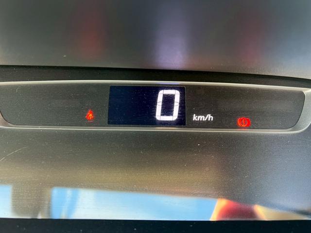 セレナ ハイウェイスター Vセレクション 全方位カメラ・地デジ対応ナビ・バックカメラ・BluetoothAudio対応・ETC・クルーズコントロール・両側パワースライドドア・後部座席エアコン・アイドリングストップ・インテリキー・(24枚目)