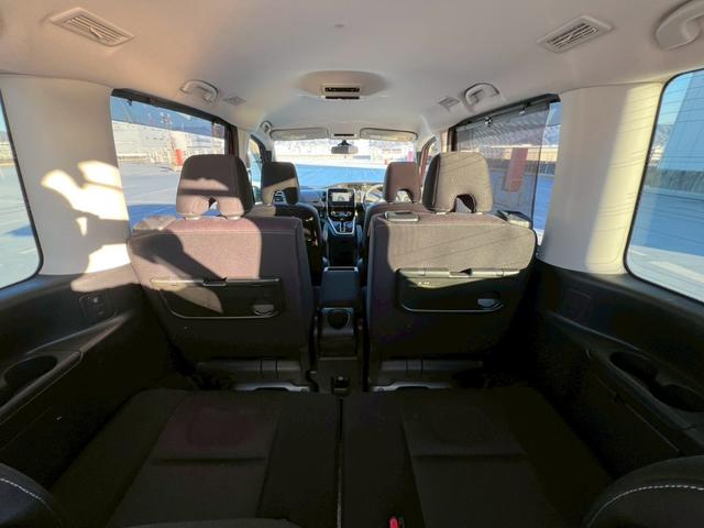 セレナ ハイウェイスター Vセレクション 全方位カメラ・地デジ対応ナビ・バックカメラ・BluetoothAudio対応・ETC・クルーズコントロール・両側パワースライドドア・後部座席エアコン・アイドリングストップ・インテリキー・(37枚目)