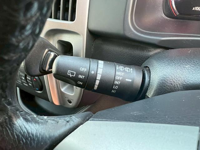 セレナ ハイウェイスター 地デジ対応純正ナビ・バックカメラ・ビルトインETC・両側パワースライドドア・インテリキー・純正アルミホイール・ディスチャージヘッドライト・オートエアコン・オートライト・(14枚目)