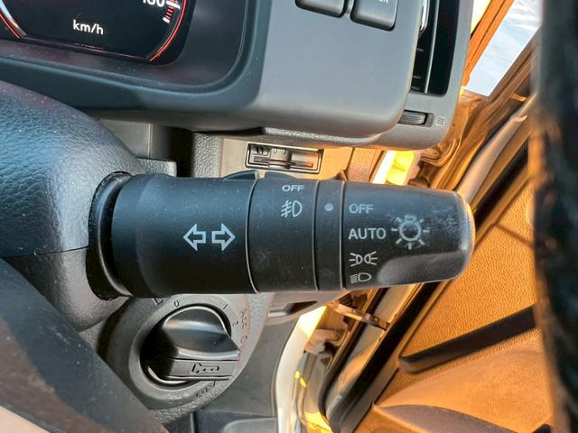 セレナ ハイウェイスター 地デジ対応純正ナビ・バックカメラ・ビルトインETC・両側パワースライドドア・インテリキー・純正アルミホイール・ディスチャージヘッドライト・オートエアコン・オートライト・(18枚目)