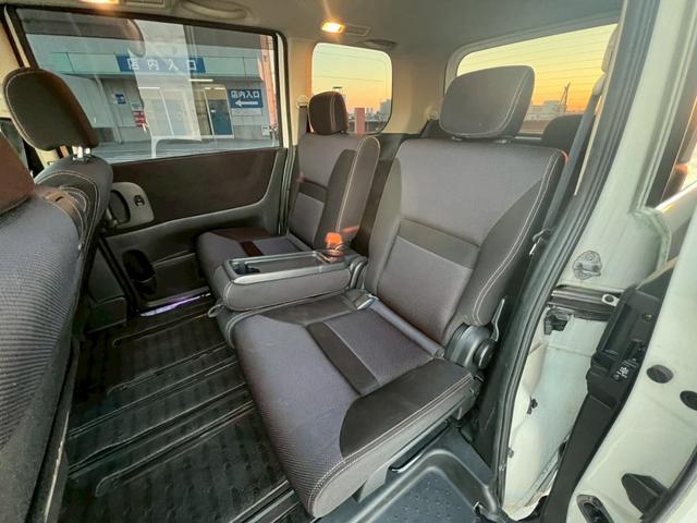 セレナ ハイウェイスター 地デジ対応純正ナビ・バックカメラ・ビルトインETC・両側パワースライドドア・インテリキー・純正アルミホイール・ディスチャージヘッドライト・オートエアコン・オートライト・(25枚目)