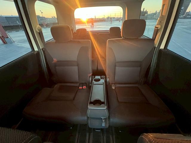 セレナ ハイウェイスター 地デジ対応純正ナビ・バックカメラ・ビルトインETC・両側パワースライドドア・インテリキー・純正アルミホイール・ディスチャージヘッドライト・オートエアコン・オートライト・(33枚目)