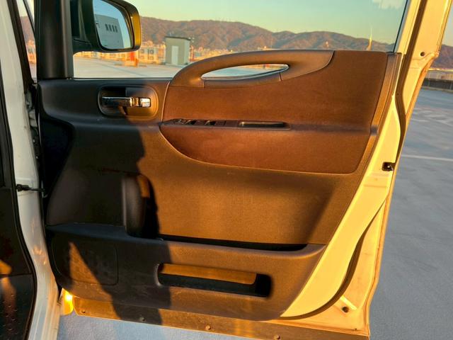 セレナ ハイウェイスター 地デジ対応純正ナビ・バックカメラ・ビルトインETC・両側パワースライドドア・インテリキー・純正アルミホイール・ディスチャージヘッドライト・オートエアコン・オートライト・(56枚目)