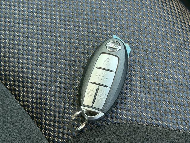 セレナ ハイウェイスター Vセレクション バックカメラ・地デジ対応ナビ・インテリジェントキー・3列シート・両側パワースライドドア・ビルトインETC・バイキセノンライト・バックガイドモニター・後部座席エアコン(35枚目)