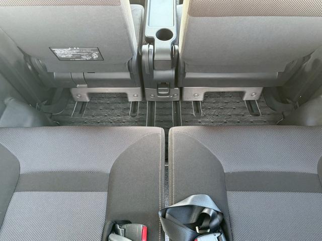 セレナ ハイウェイスター Vセレクション バックカメラ・地デジ対応ナビ・インテリジェントキー・3列シート・両側パワースライドドア・ビルトインETC・バイキセノンライト・バックガイドモニター・後部座席エアコン(43枚目)