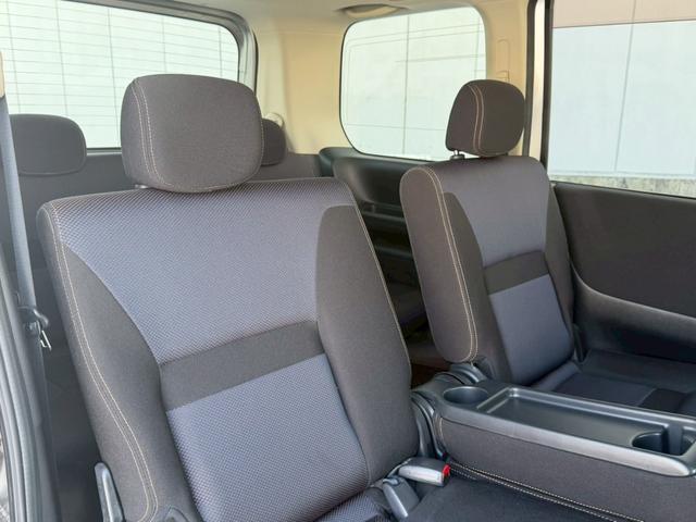 セレナ ハイウェイスター Vセレクション バックカメラ・地デジ対応ナビ・インテリジェントキー・3列シート・両側パワースライドドア・ビルトインETC・バイキセノンライト・バックガイドモニター・後部座席エアコン(46枚目)