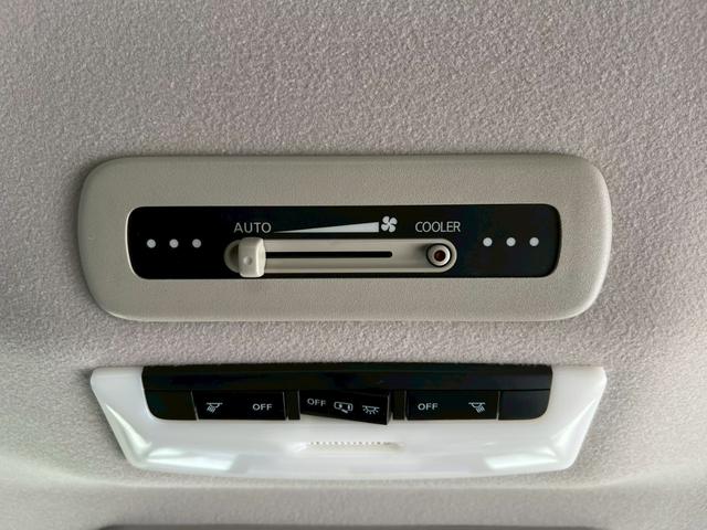 セレナ ハイウェイスター Vセレクション ビルトインETC・両側パワースライドドア・地デジ対応ナビ・バックカメラ・スマートキー・プッシュスタート・3列シート・ドライブレコーダー・前期型・LEDヘッドランプ・クルーズコントロール(10枚目)