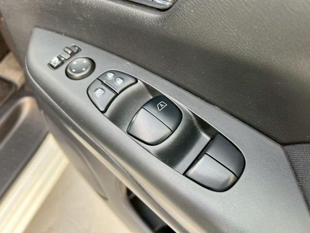 セレナ ハイウェイスター Vセレクション ビルトインETC・両側パワースライドドア・地デジ対応ナビ・バックカメラ・スマートキー・プッシュスタート・3列シート・ドライブレコーダー・前期型・LEDヘッドランプ・クルーズコントロール(39枚目)