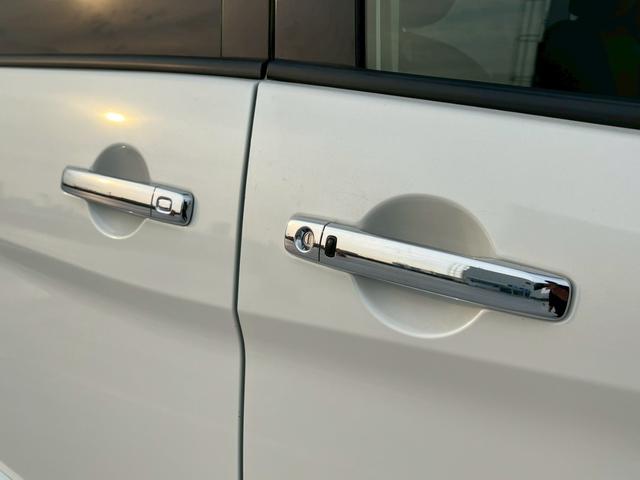 セレナ ハイウェイスター Vセレクション ビルトインETC・両側パワースライドドア・地デジ対応ナビ・バックカメラ・スマートキー・プッシュスタート・3列シート・ドライブレコーダー・前期型・LEDヘッドランプ・クルーズコントロール(75枚目)