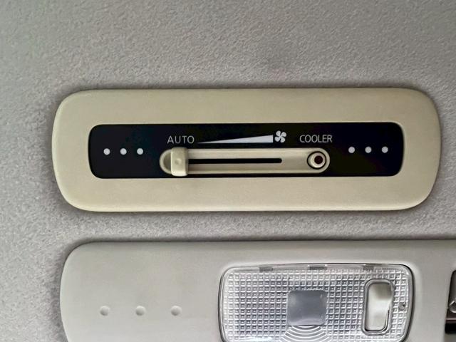 セレナ 20G 両側電動スライドドア・ETC・バックカメラ・スマートキー・電動格納ミラー・ウォークスルー・フォグランプ・盗難防止装置・アルミホイール・ABS・ディスチャージヘッドライト・オートライト・フルフラット(10枚目)