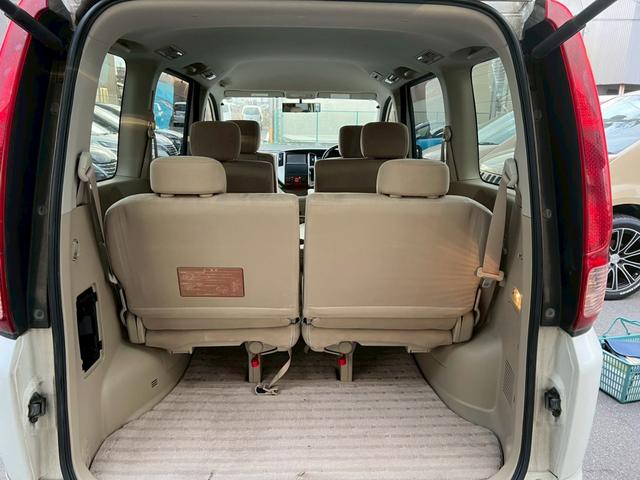 セレナ 20G 両側電動スライドドア・ETC・バックカメラ・スマートキー・電動格納ミラー・ウォークスルー・フォグランプ・盗難防止装置・アルミホイール・ABS・ディスチャージヘッドライト・オートライト・フルフラット(54枚目)