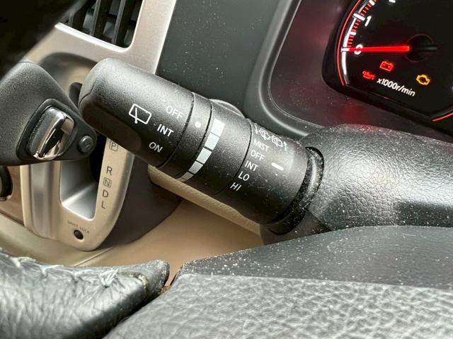 セレナ 20G 両側電動スライドドア・ETC・バックカメラ・スマートキー・電動格納ミラー・ウォークスルー・フォグランプ・盗難防止装置・アルミホイール・ABS・ディスチャージヘッドライト・オートライト・フルフラット(71枚目)