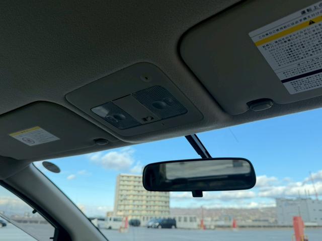 セレナ ハイウェイスター Vセレクション 禁煙車・盗難防止措置・フルフラットシート・地デジ対応ナビ・ダブルエアコン・バックカメラ・3列シート・純正ナビ・両側パワースライドドア・インテリキー・ETC・フルセグ(20枚目)