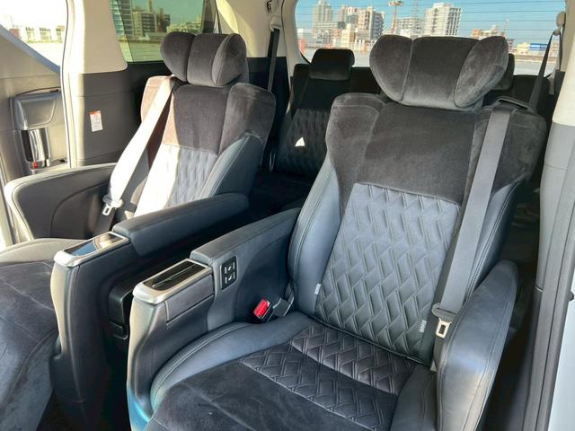 アルファード ２．５Ｓ　Ｃパッケージ　禁煙車・フリップダウンモニター・後部座席エアコン・地デジ対応ナビ・バックカメラ・ＬＥＤヘッドランプ・フロントフォグランプ・ビルトインＥＴＣ・両側パワースライドドア・モデリスタエアロ（40枚目）