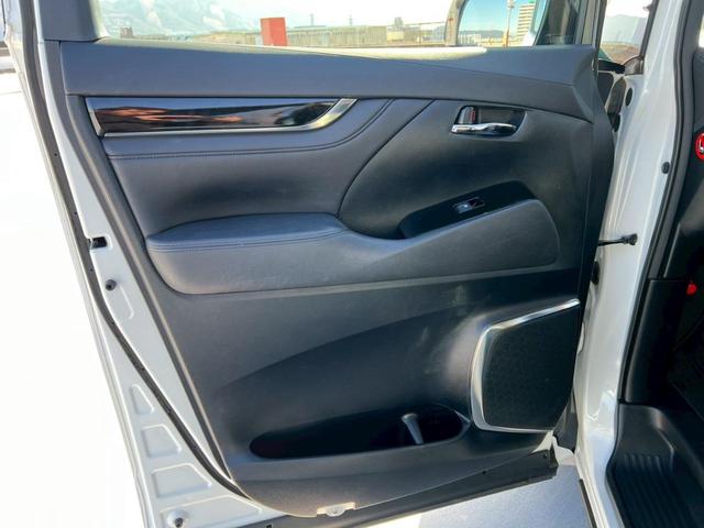 アルファード ２．５Ｓ　Ｃパッケージ　禁煙車・フリップダウンモニター・後部座席エアコン・地デジ対応ナビ・バックカメラ・ＬＥＤヘッドランプ・フロントフォグランプ・ビルトインＥＴＣ・両側パワースライドドア・モデリスタエアロ（46枚目）