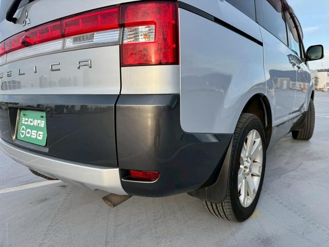 デリカＤ：５ Ｇ　ナビパッケージ　禁煙車・クルーズコントロール・３列シート・フルフラットシート・ＥＴＣ・純正１８インチイルミ・純正キセノンライト・カラーバックモニター・パワースライドドア・純正ナビ（15枚目）