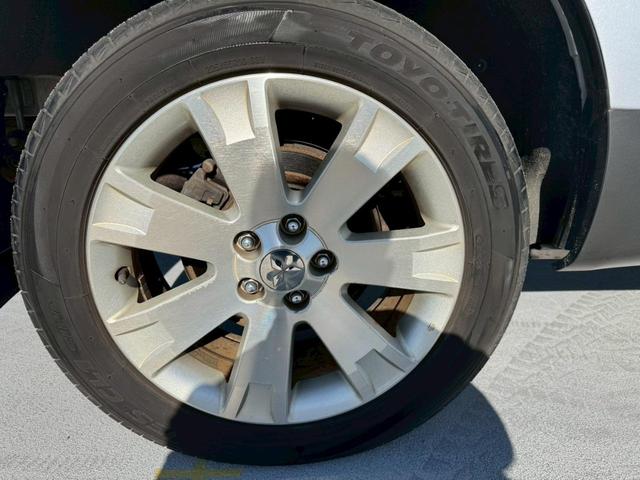 デリカＤ：５ Ｇ　ナビパッケージ　禁煙車・クルーズコントロール・３列シート・フルフラットシート・ＥＴＣ・純正１８インチイルミ・純正キセノンライト・カラーバックモニター・パワースライドドア・純正ナビ（24枚目）