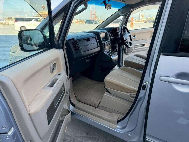 デリカＤ：５ Ｇ　ナビパッケージ　禁煙車・クルーズコントロール・３列シート・フルフラットシート・ＥＴＣ・純正１８インチイルミ・純正キセノンライト・カラーバックモニター・パワースライドドア・純正ナビ（39枚目）