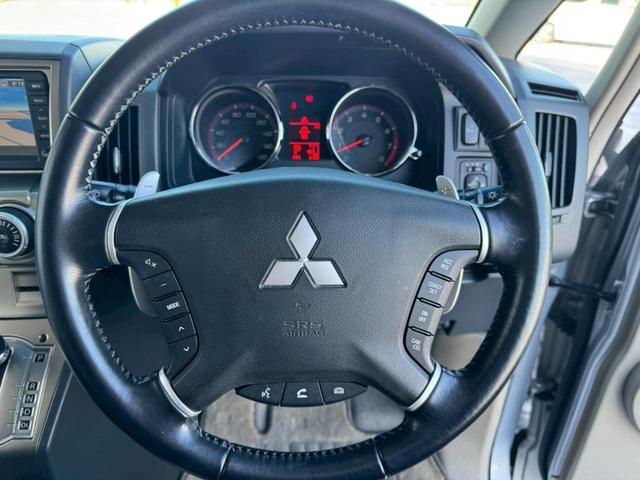 デリカＤ：５ Ｇ　ナビパッケージ　禁煙車・クルーズコントロール・３列シート・フルフラットシート・ＥＴＣ・純正１８インチイルミ・純正キセノンライト・カラーバックモニター・パワースライドドア・純正ナビ（44枚目）