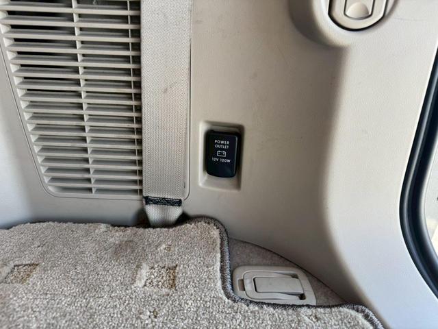 デリカＤ：５ Ｇ　ナビパッケージ　禁煙車・クルーズコントロール・３列シート・フルフラットシート・ＥＴＣ・純正１８インチイルミ・純正キセノンライト・カラーバックモニター・パワースライドドア・純正ナビ（55枚目）