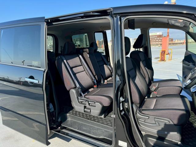 セレナ ハイウェイスター　Ｖセレクション　禁煙車・ＬＥＤヘッドランプ・フロントフォグランプ・ドライブレコーダー・フリップダウンモニター・後部座席エアコン・ビルトインＥＴＣ・両側パワースライドドア・全周囲カメラ・フルフラットシート（27枚目）