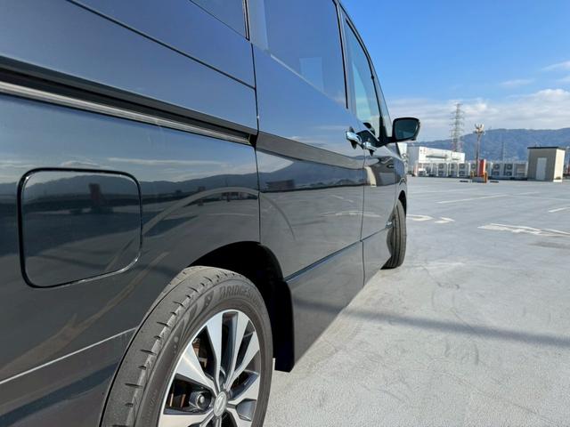 セレナ ハイウェイスター　Ｖセレクション　禁煙車・ＬＥＤヘッドランプ・フロントフォグランプ・ドライブレコーダー・フリップダウンモニター・後部座席エアコン・ビルトインＥＴＣ・両側パワースライドドア・全周囲カメラ・フルフラットシート（50枚目）