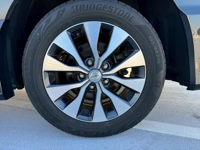 セレナ ハイウェイスター　Ｖセレクション　禁煙車・ＬＥＤヘッドランプ・フロントフォグランプ・ドライブレコーダー・フリップダウンモニター・後部座席エアコン・ビルトインＥＴＣ・両側パワースライドドア・全周囲カメラ・フルフラットシート（52枚目）