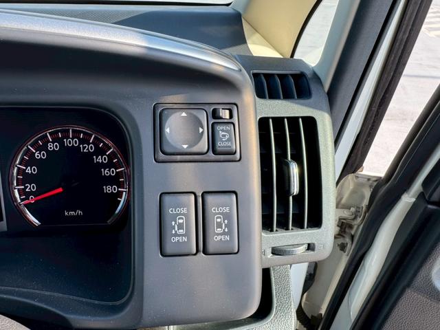 セレナ ハイウェイスター　Ｖセレクション　禁煙車・ＨＩＤヘッドライト・フロントフォグランプ・バックカメラ・３列シート・フルフラットシート・ビルトインＥＴＣ・両側パワースライドドア・後部座席エアコン・ウォークスルー（22枚目）