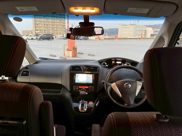 セレナ ハイウェイスターＳ－ＨＶアドバンスドセーフティパック　後期型・禁煙車・両側パワースライドドア・衝突被害軽減ブレーキ・障害物センサー・クルーズコントロール・３列シート・後部座席エアコン・フルフラットシート・ドライブレコーダー（7枚目）