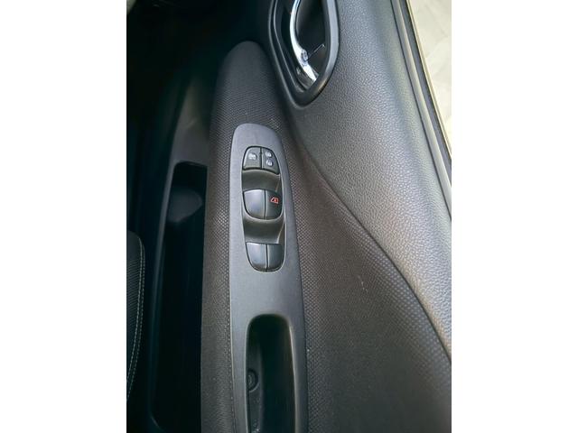 セレナ ハイウェイスターＳ－ＨＶアドバンスドセーフティパック　後期型・禁煙車・両側パワースライドドア・衝突被害軽減ブレーキ・障害物センサー・クルーズコントロール・３列シート・後部座席エアコン・フルフラットシート・ドライブレコーダー（26枚目）