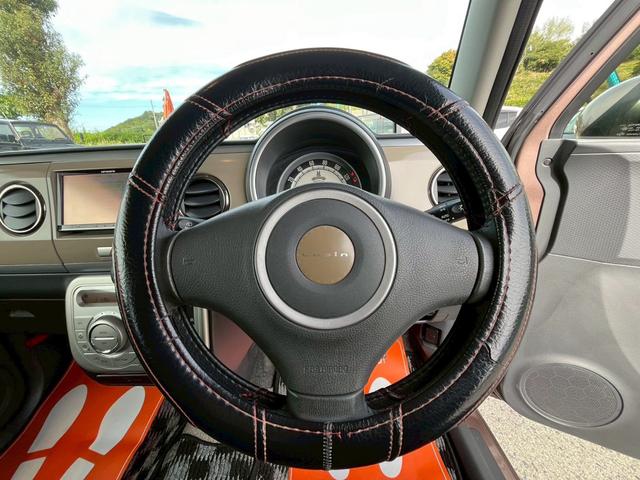 アルトラパン １０ｔｈアニバーサリーリミテッド　社外ナビ／ワンセグ／プッシュスタート／レーダー／ＥＴＣ／シートヒーター／スマートキー／キーレスエントリー／アルミホイール／フルフラットシート／ベンチシート／盗難防止システム（52枚目）