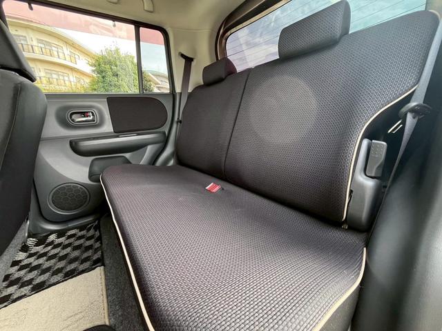 アルトラパン １０ｔｈアニバーサリーリミテッド　社外ナビ／ワンセグ／プッシュスタート／レーダー／ＥＴＣ／シートヒーター／スマートキー／キーレスエントリー／アルミホイール／フルフラットシート／ベンチシート／盗難防止システム（63枚目）