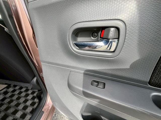 アルトラパン １０ｔｈアニバーサリーリミテッド　社外ナビ／ワンセグ／プッシュスタート／レーダー／ＥＴＣ／シートヒーター／スマートキー／キーレスエントリー／アルミホイール／フルフラットシート／ベンチシート／盗難防止システム（65枚目）