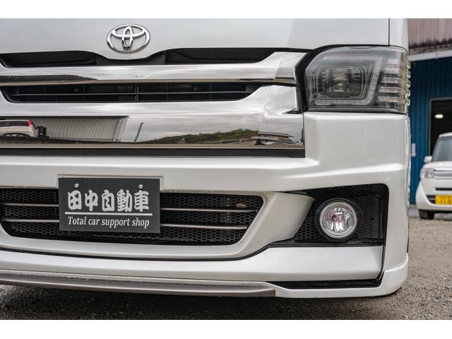 ハイエースバン スーパーＧＬ　ダークプライム　社外ナビ／フルゼク／バックカメラ／ＥＴＣ／ローダウン／エアロパーツ「フロント、リア、サイド」／デイトナホイール／ベッドキット／社外ヘッドライト／社外テールランプ／後席モニター／両側パワースライドドア（6枚目）