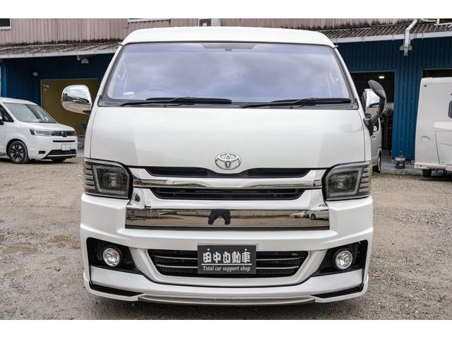 ハイエースバン スーパーＧＬ　ダークプライム　社外ナビ／フルゼク／バックカメラ／ＥＴＣ／ローダウン／エアロパーツ「フロント、リア、サイド」／デイトナホイール／ベッドキット／社外ヘッドライト／社外テールランプ／後席モニター／両側パワースライドドア（8枚目）