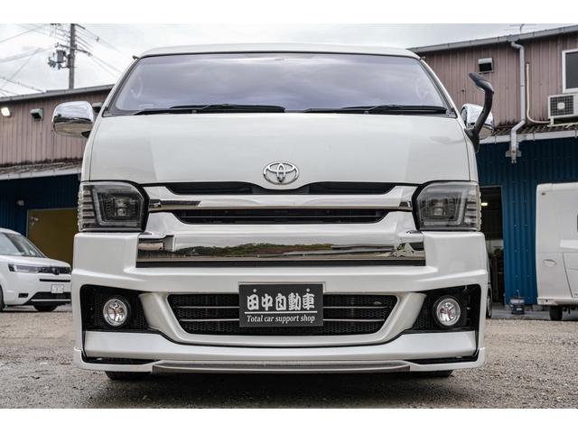 ハイエースバン スーパーＧＬ　ダークプライム　社外ナビ／フルゼク／バックカメラ／ＥＴＣ／ローダウン／エアロパーツ「フロント、リア、サイド」／デイトナホイール／ベッドキット／社外ヘッドライト／社外テールランプ／後席モニター／両側パワースライドドア（9枚目）