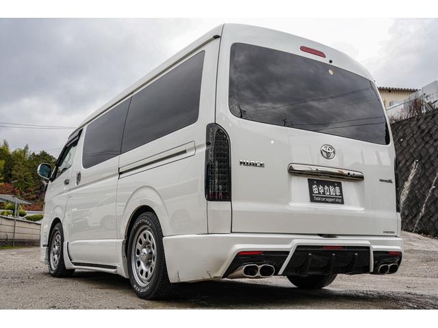 ハイエースバン スーパーＧＬ　ダークプライム　社外ナビ／フルゼク／バックカメラ／ＥＴＣ／ローダウン／エアロパーツ「フロント、リア、サイド」／デイトナホイール／ベッドキット／社外ヘッドライト／社外テールランプ／後席モニター／両側パワースライドドア（27枚目）