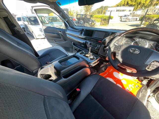 ハイエースバン スーパーＧＬ　ダークプライム　社外ナビ／フルゼク／バックカメラ／ＥＴＣ／ローダウン／エアロパーツ「フロント、リア、サイド」／デイトナホイール／ベッドキット／社外ヘッドライト／社外テールランプ／後席モニター／両側パワースライドドア（41枚目）