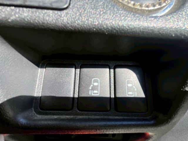 ハイエースバン スーパーＧＬ　ダークプライム　社外ナビ／フルゼク／バックカメラ／ＥＴＣ／ローダウン／エアロパーツ「フロント、リア、サイド」／デイトナホイール／ベッドキット／社外ヘッドライト／社外テールランプ／後席モニター／両側パワースライドドア（44枚目）