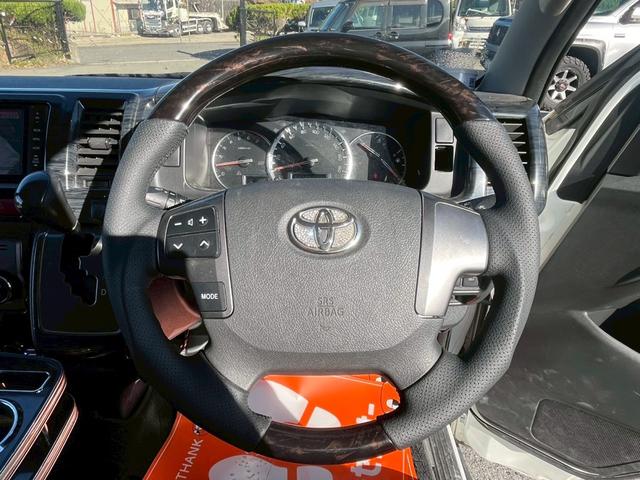 ハイエースバン スーパーＧＬ　ダークプライム　社外ナビ／フルゼク／バックカメラ／ＥＴＣ／ローダウン／エアロパーツ「フロント、リア、サイド」／デイトナホイール／ベッドキット／社外ヘッドライト／社外テールランプ／後席モニター／両側パワースライドドア（47枚目）