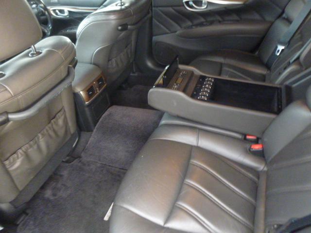シーマ ハイブリッド　ＶＩＰ　フロントスポイラー　リアトランクスポイラー　オートクルーズコントロール　車線はみだしアラート　ＶＩＰ専用シート　ＨＯＴ　ＣＯＯＬシート（12枚目）