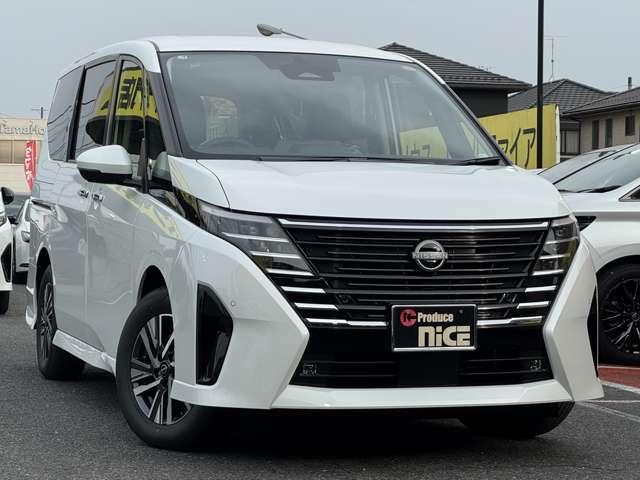 セレナ ｅ－パワー　ハイウェイスターＶ　登録済未使用車！両側パワースライドドア！デジタルインナーミラー！アラウンドビューモニター！電動パーキングブレーキ！デュアルバックドア！ハンズフリーパワースライドドア！（6枚目）