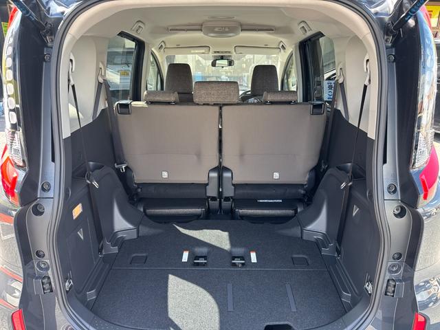 シエンタ ハイブリッドＺ　１０．５型ディスプレイオーディオ・Ｃａｒ　Ｐｌａｙ対応・純正１５インチホイール・両側電動スライド・三列シート・ブラインドスポットモニター・３６０度カメラ・パーキングアシスト（53枚目）
