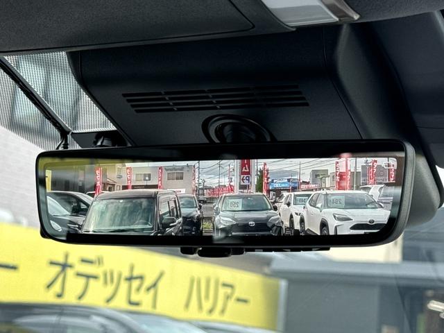 アルファード Ｚ　左右独立式ムーンルーフ　ユニバーサルステップ　デジタルインナーミラー　カラーヘッドアップディスプレイ　パーキングアシスト　ＥＴＣ２．０　フルセグＴＶ　純正１８インチアルミホイール　純正１４インチアルミ（7枚目）