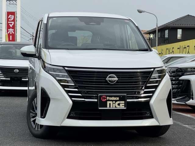 セレナ ｅ－パワー　ハイウェイスターＶ　プロパイロット　クルーズコントロール　車線中央維持　ＬＥＤヘッドライト　ハンズフリースライドドア　全方位カメラ　リヤオートエアコン　インテリジェントントルームミラー　エマージェンシーブレーキ（6枚目）