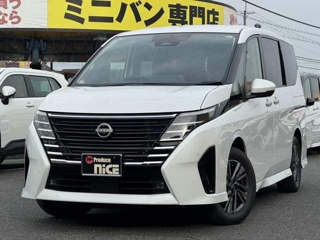 セレナ ｅ－パワー　ハイウェイスターＶ　プロパイロット　クルーズコントロール　車線中央維持　ＬＥＤヘッドライト　ハンズフリースライドドア　全方位カメラ　リヤオートエアコン　インテリジェントントルームミラー　エマージェンシーブレーキ（9枚目）