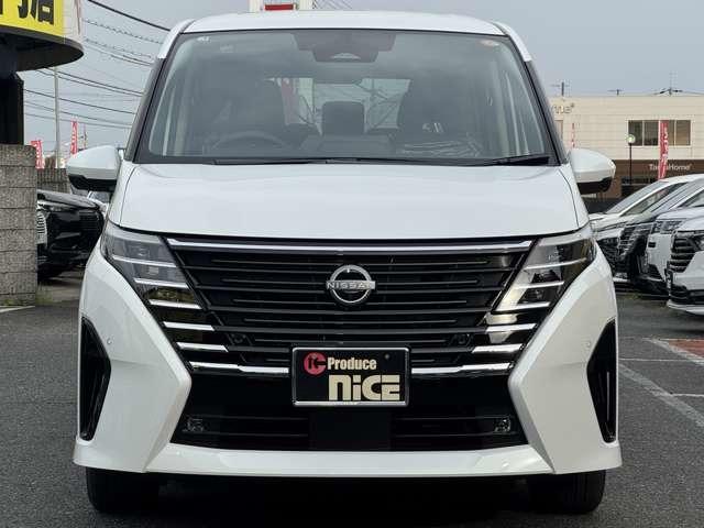 セレナ ｅ－パワー　ハイウェイスターＶ　プロパイロット　クルーズコントロール　車線中央維持　ＬＥＤヘッドライト　ハンズフリースライドドア　全方位カメラ　リヤオートエアコン　インテリジェントントルームミラー　エマージェンシーブレーキ（20枚目）
