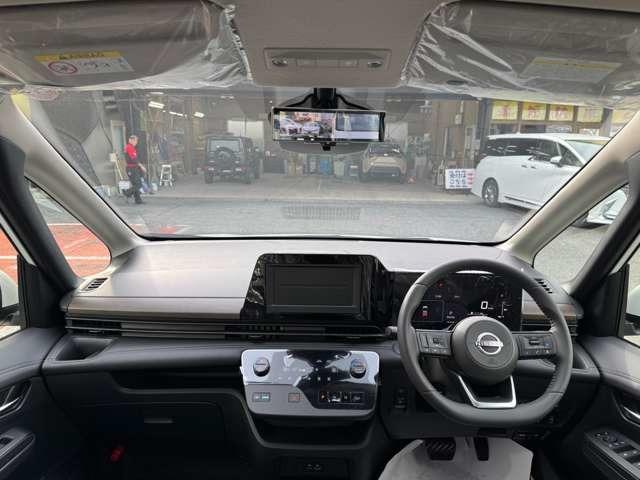 セレナ ｅ－パワー　ハイウェイスターＶ　プロパイロット　クルーズコントロール　車線中央維持　ＬＥＤヘッドライト　ハンズフリースライドドア　全方位カメラ　リヤオートエアコン　インテリジェントントルームミラー　エマージェンシーブレーキ（21枚目）