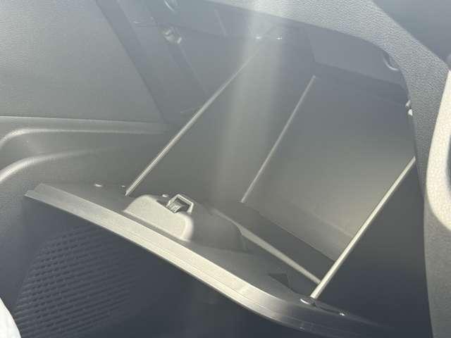 セレナ e-パワー ハイウェイスターV 純正12.3型NISSAN Connectナビ!両側電動スライドドア!ハンズフリースライドドア!ETC2.0!パノラマビュー!シートバックテーブル!電子インナーミラー!衝突軽減ブレーキ!Wエアコン!(52枚目)